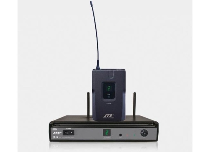 JTS E-7R / E-7TBD går att koppla till headset , mikrofon eller direkt till gitarr