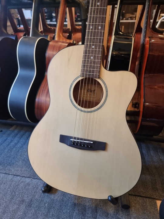 Cort Jade1 OP, Mahogany Back & Sides Spruce Top Thin Neck, Small Body & Deep Cutaway