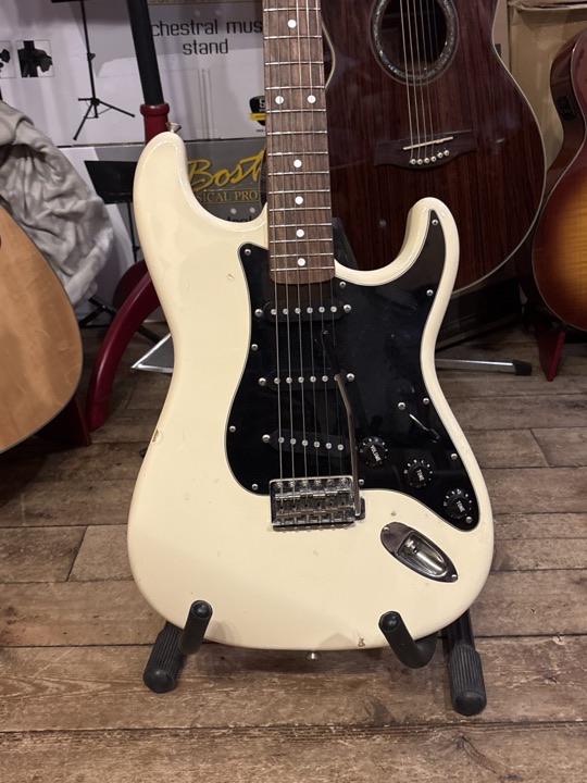 Squire Stratocaster Silver Series 1993 Fujigen